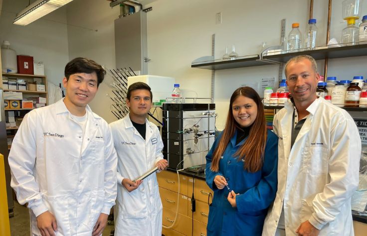 加州大学圣迭戈分校的学生们跨越国界,探索STEM新领域